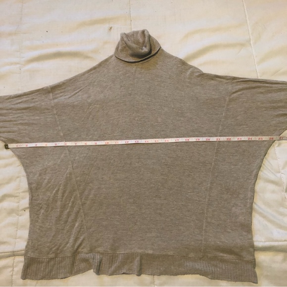 3/40$ ZARA - Beige Tan Turtleneck Sweater - Picture 3 of 5